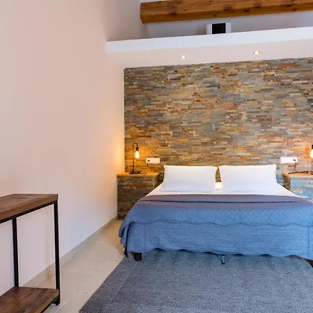 Bed & Breakfast Sur Les Hauteurs Du Luberon-chez Lisett 3*