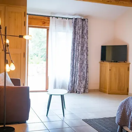 Sur Les Hauteurs Du Luberon-chez Lisett 3* Caseneuve
