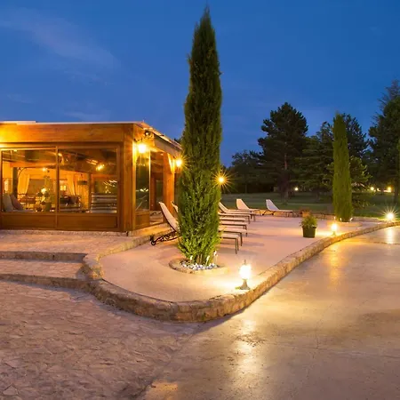 Sur Les Hauteurs Du Luberon-chez Lisett Bed & Breakfast